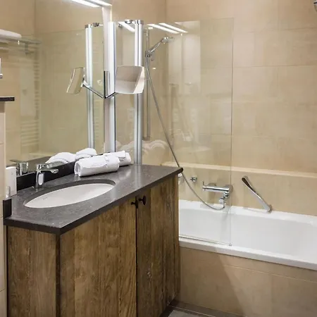 Hotel La Barriere De Transinne 3*