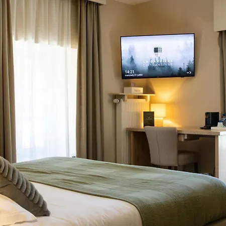 Hotel La Barriere De Transinne 3*